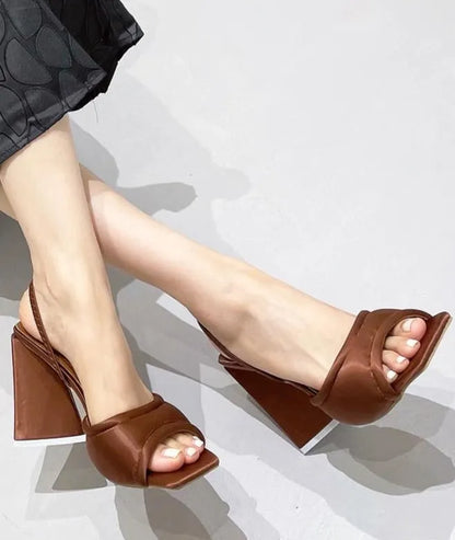 Subtly Elegant Heels with a Refined Vintage Look