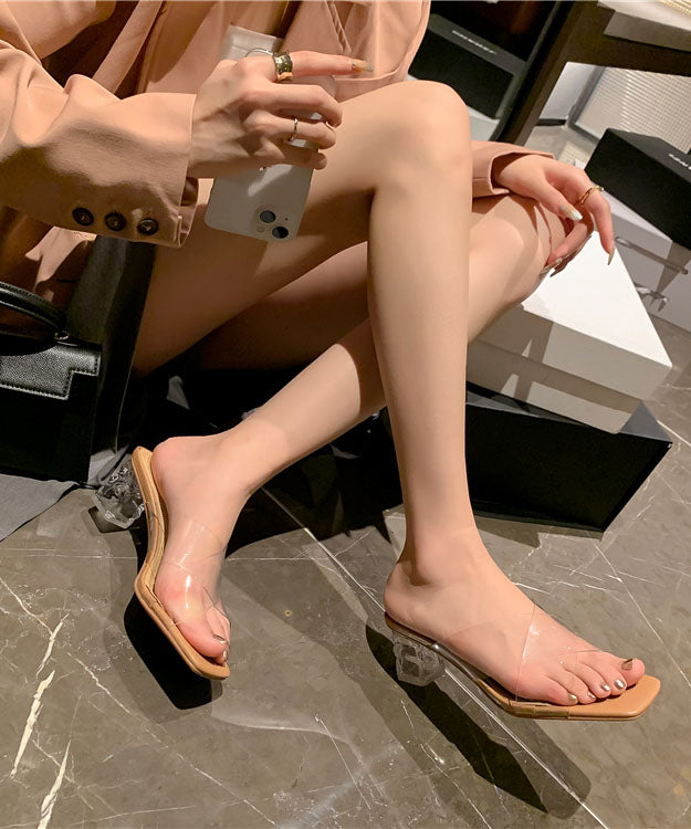Effortlessly Elegant Sandals with a Timeless Design