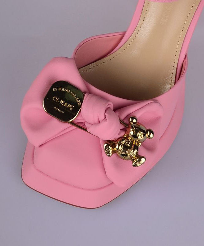 Finely Styled Heels with a Classic Vintage Look