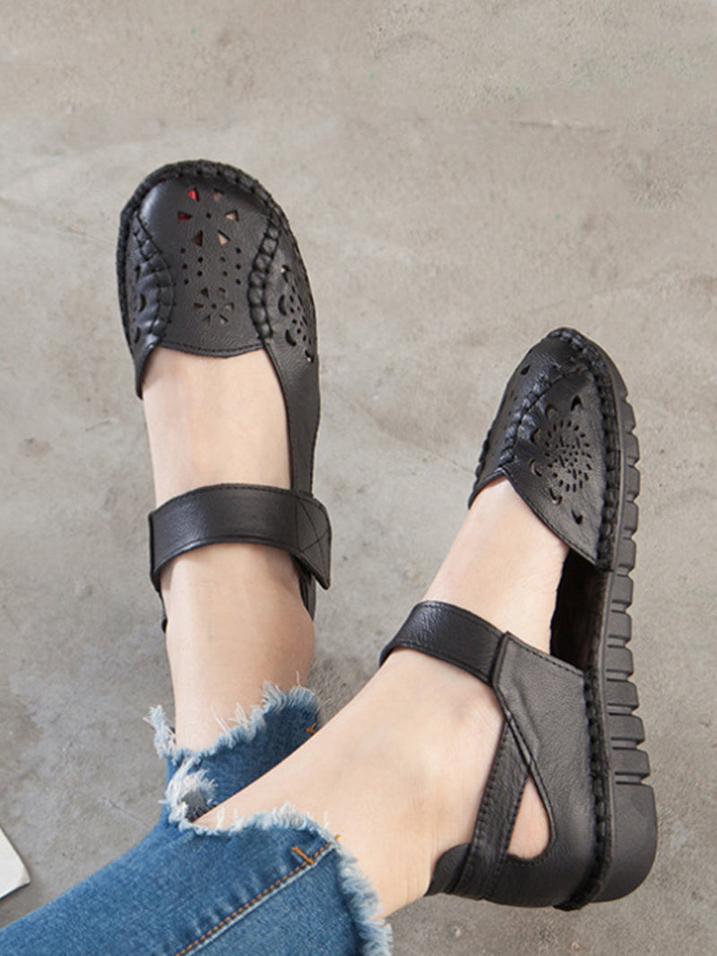 Casually Elegant Sandals with a Refined Edge