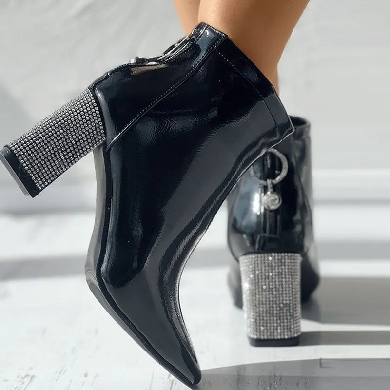 Subtly Elegant Shoes with a Refined Vintage Look