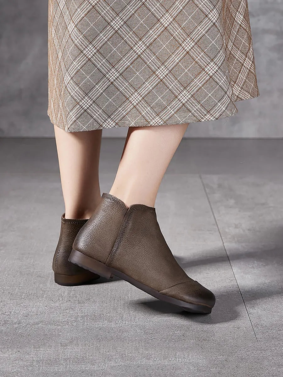 Finely Styled Boots with a Classic Vintage Look