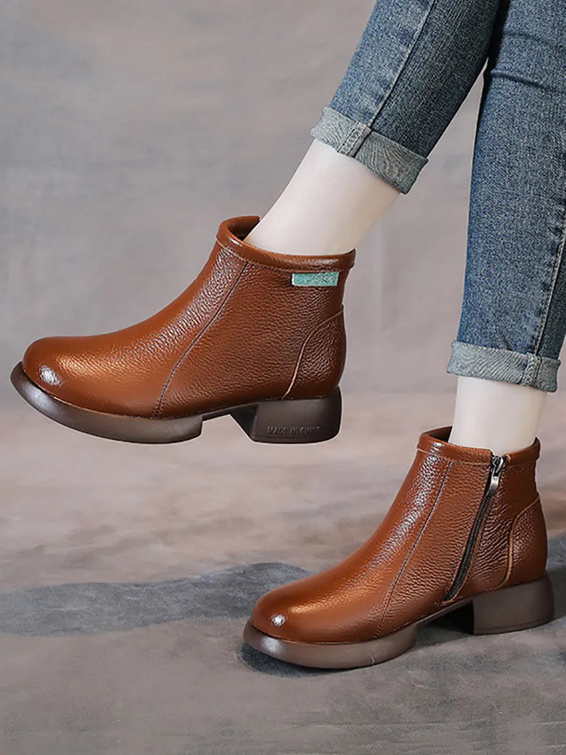 Elegantly Styled Boots for Everyday Wear