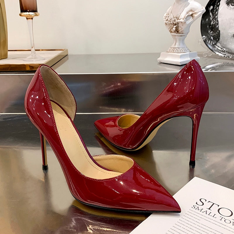 Classic Vintage Heels with a Flattering Fit