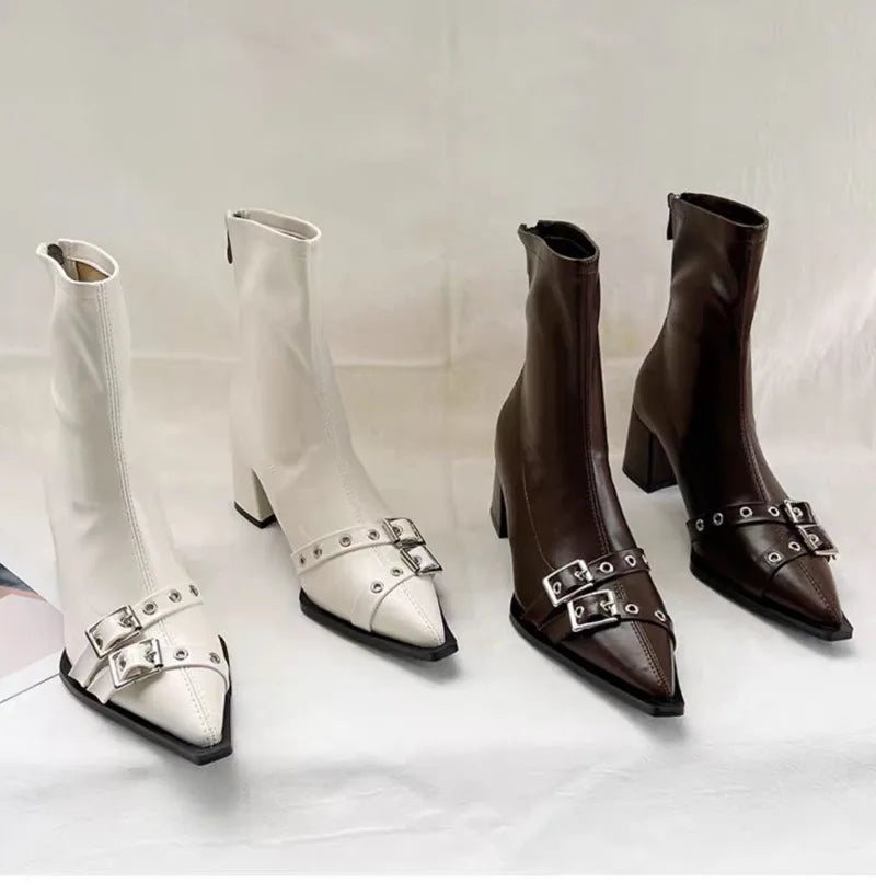 Dinesa Boots
