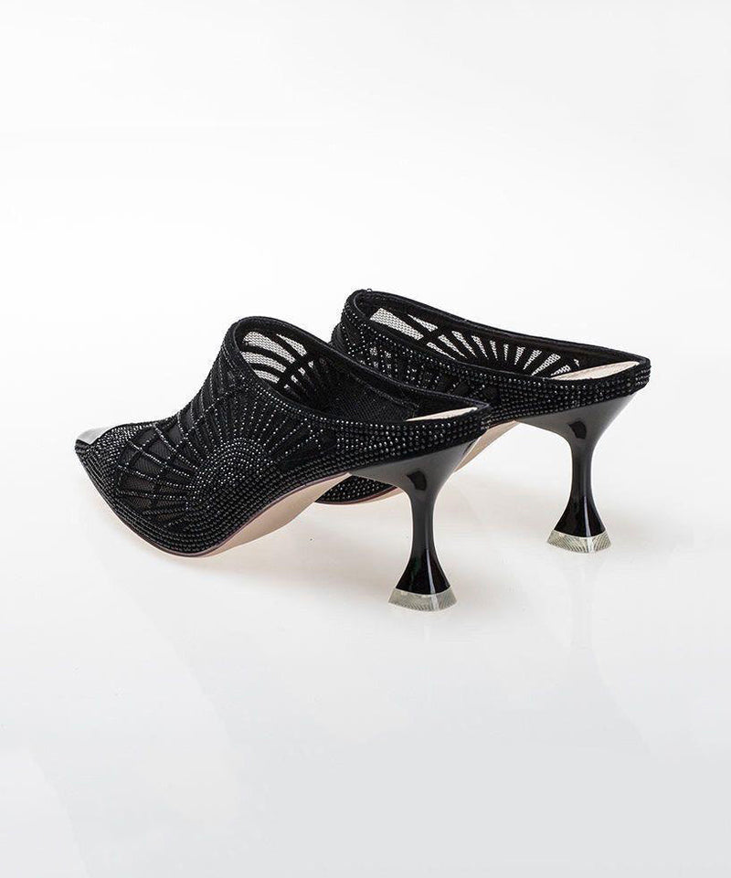 Vintage Style Heels with a Modern Fit