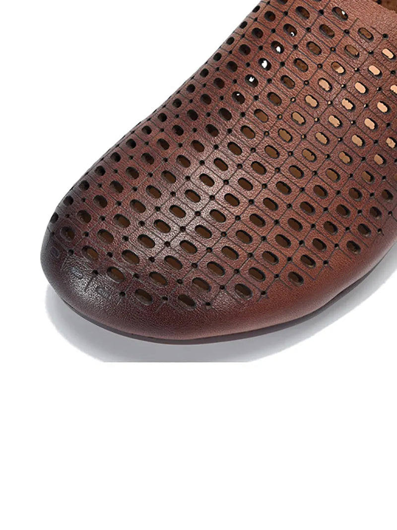 Finely Styled Sandals with a Classic Vintage Look