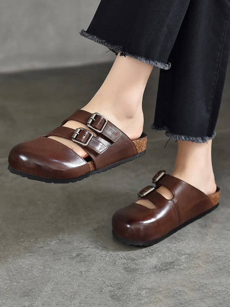 Effortlessly Elegant Slippers with a Timeless Design