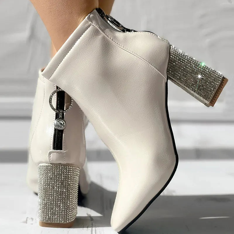 Classic Vintage Shoes with a Flattering Fit