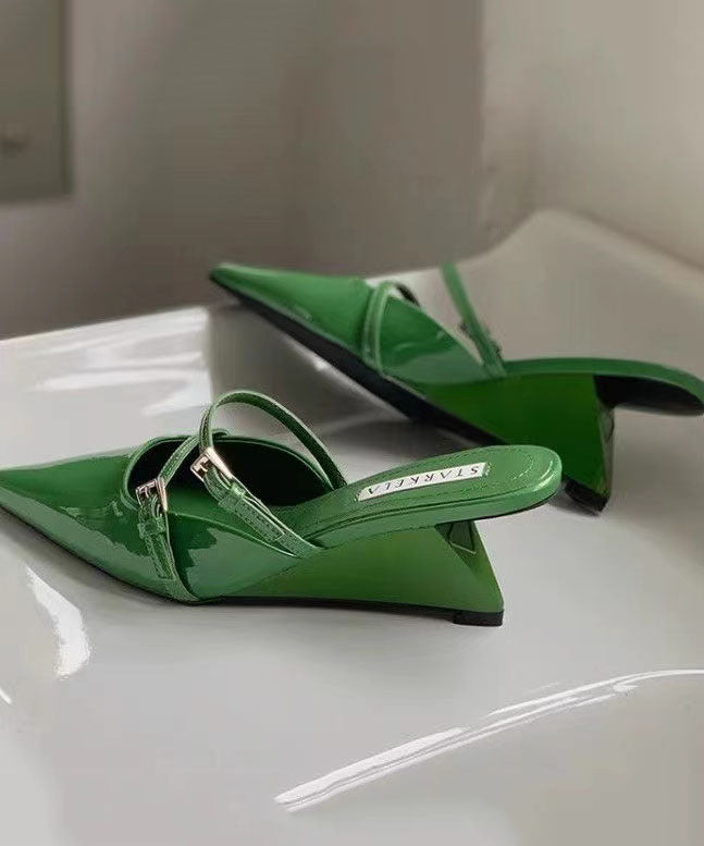 Vintage Style Sandals with a Modern Fit