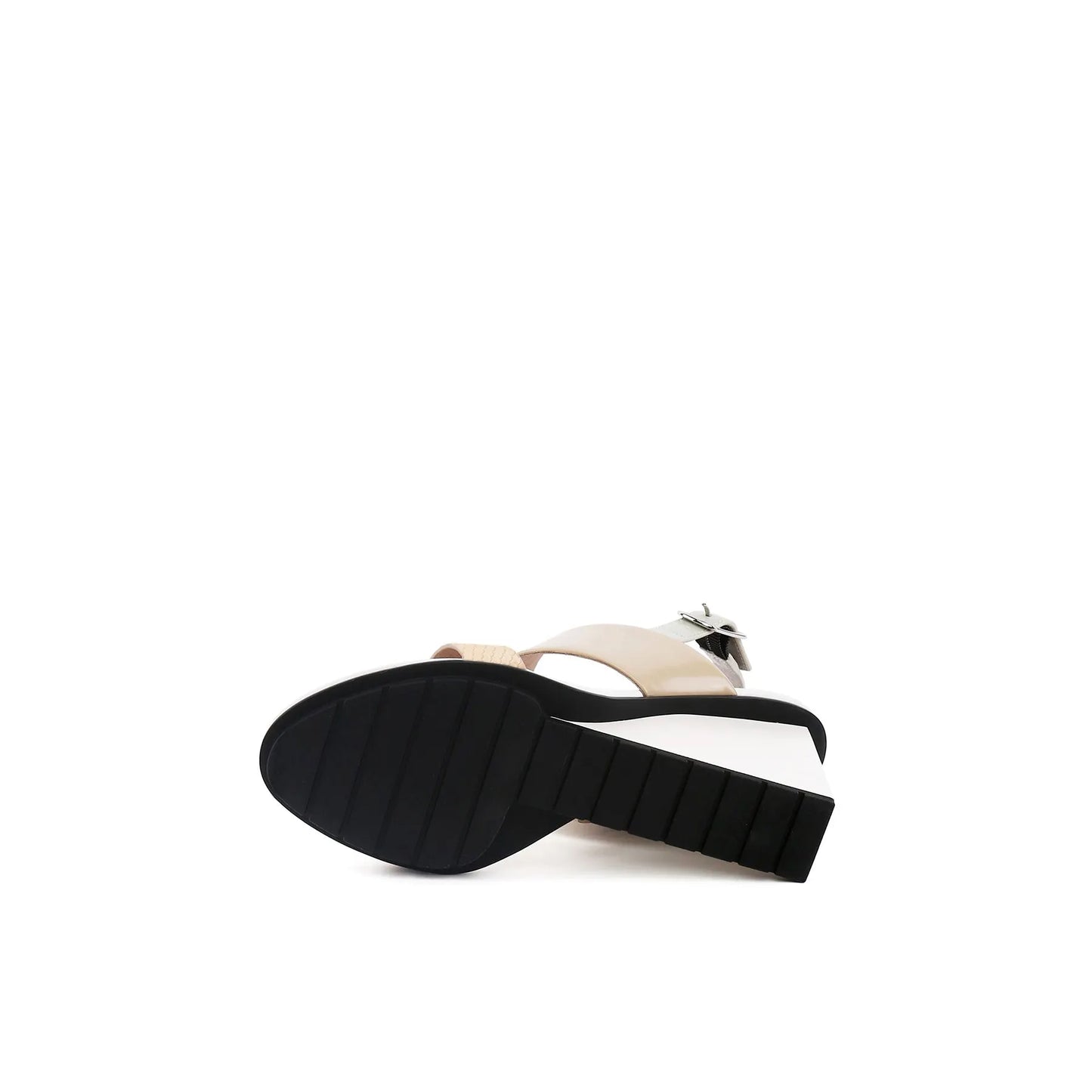 Sophisticated Garment with a Clean Classic Look