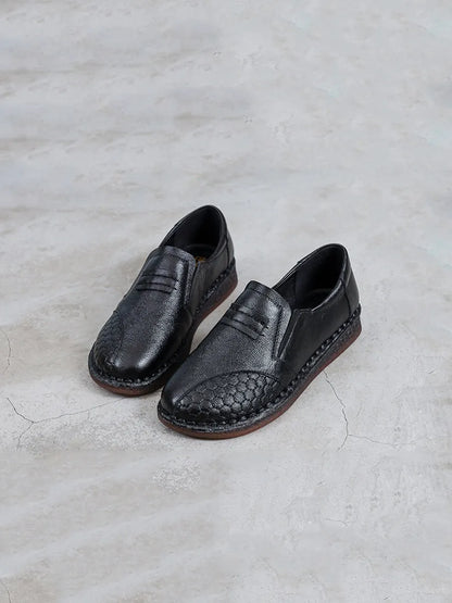 Effortlessly Elegant Shoes with a Timeless Design