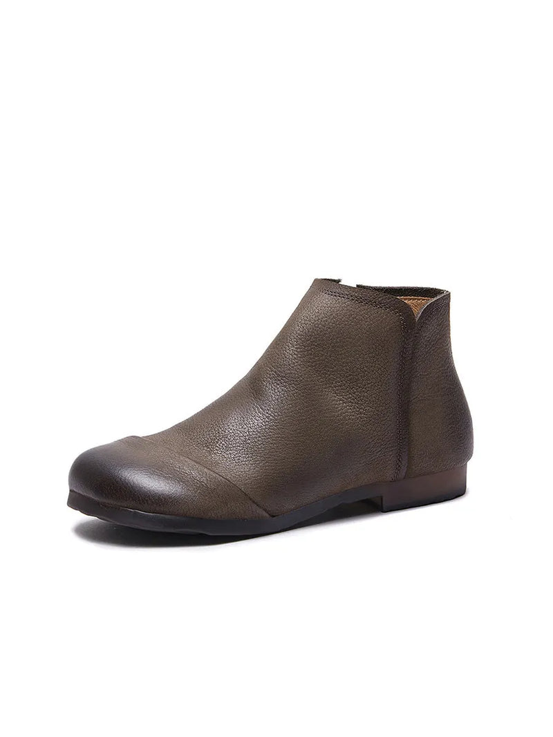 Finely Styled Boots with a Classic Vintage Look