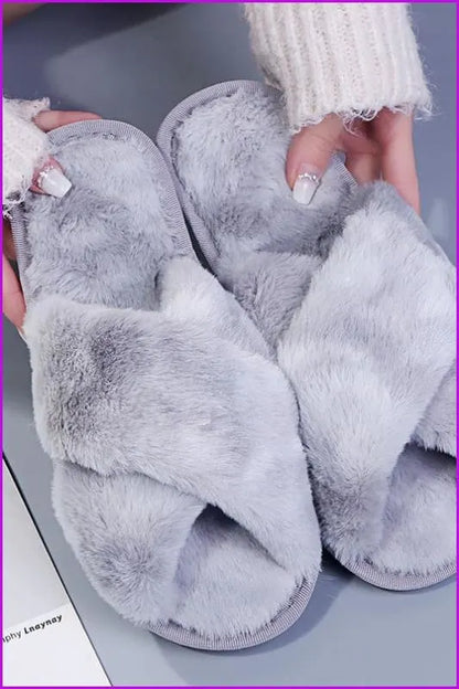 Colorful Cross Fur Slippers Plush Slippers De245