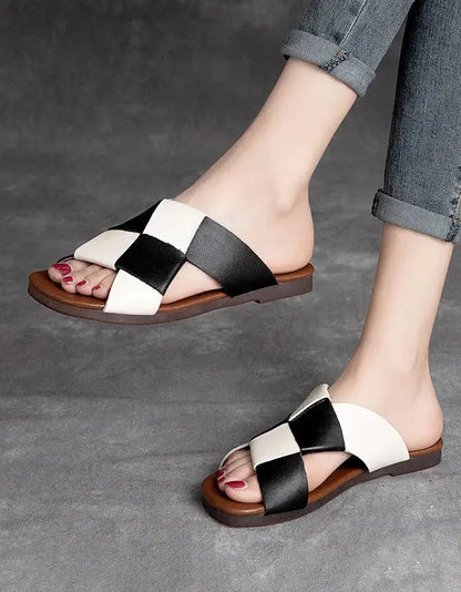 Casually Elegant Slippers with a Refined Edge