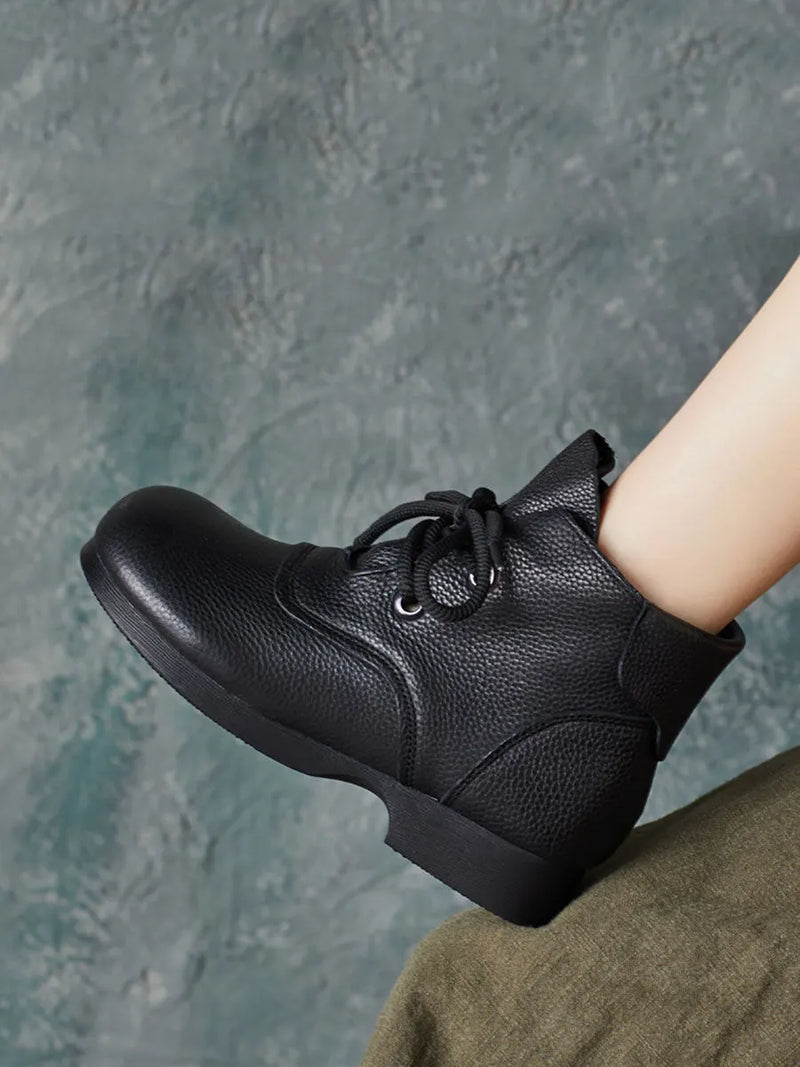 Beautifully Finished Boots in a Timeless Design