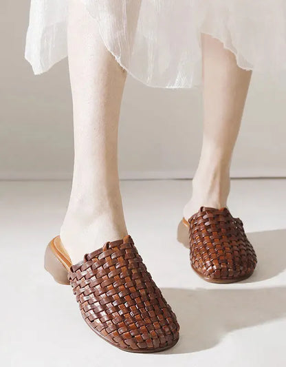 Elegantly Styled Slippers for Everyday Wear