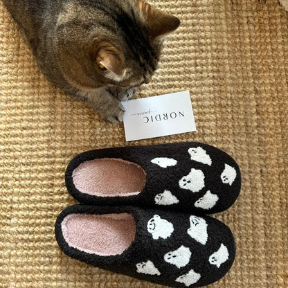 Casually Elegant Slippers with a Refined Edge