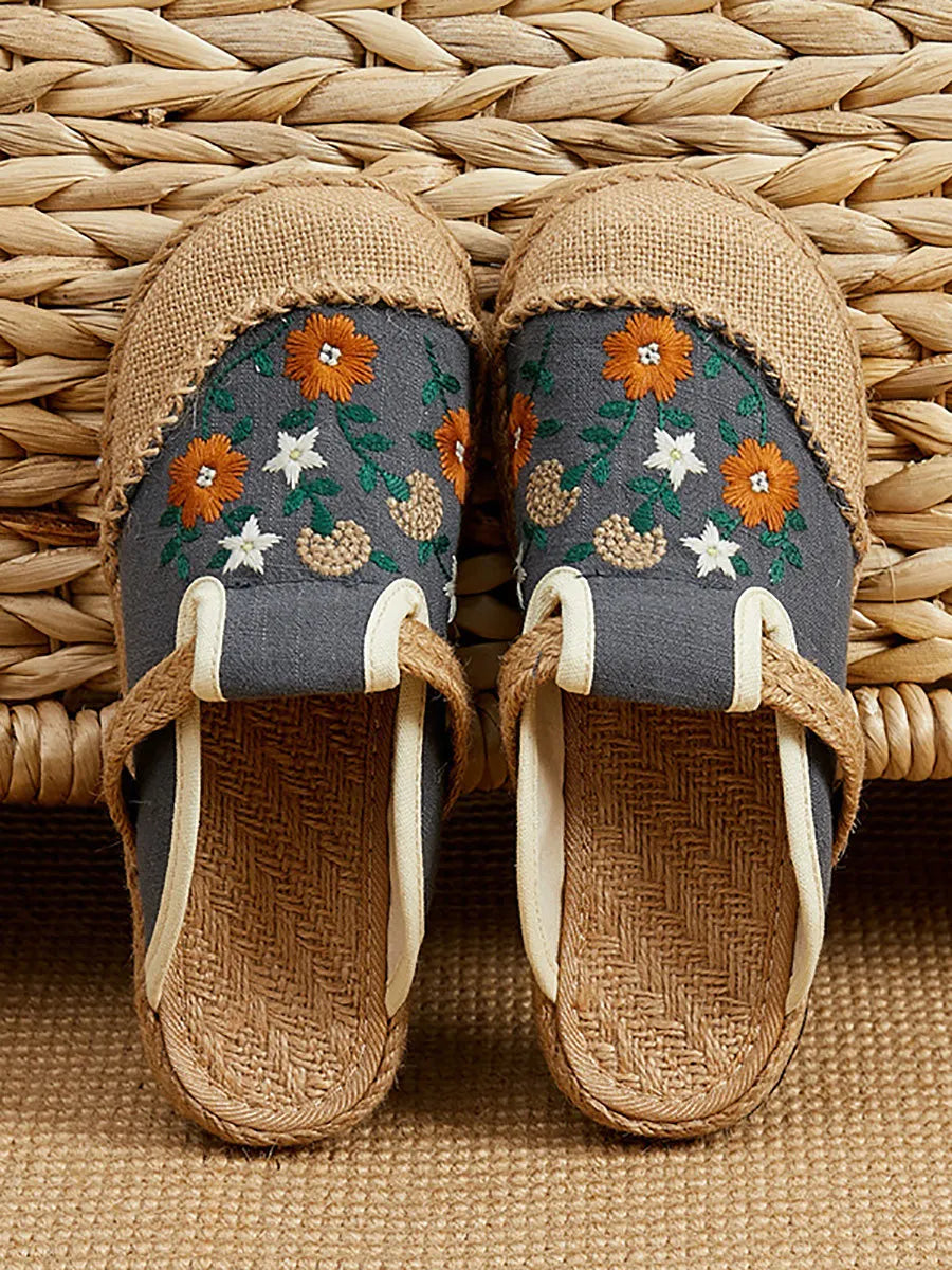 Effortlessly Elegant Slippers with a Timeless Design