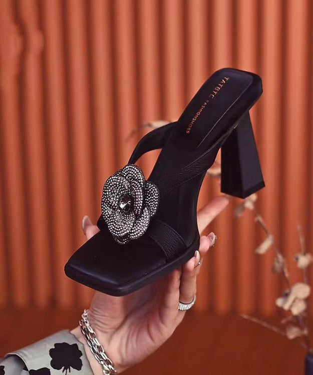 Finely Styled Sandals with a Classic Vintage Look