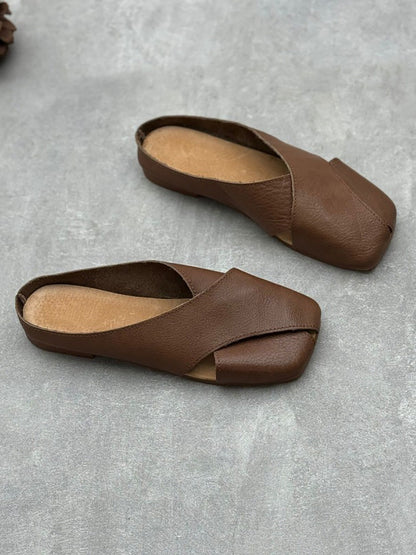Finely Styled Slippers with a Classic Vintage Look