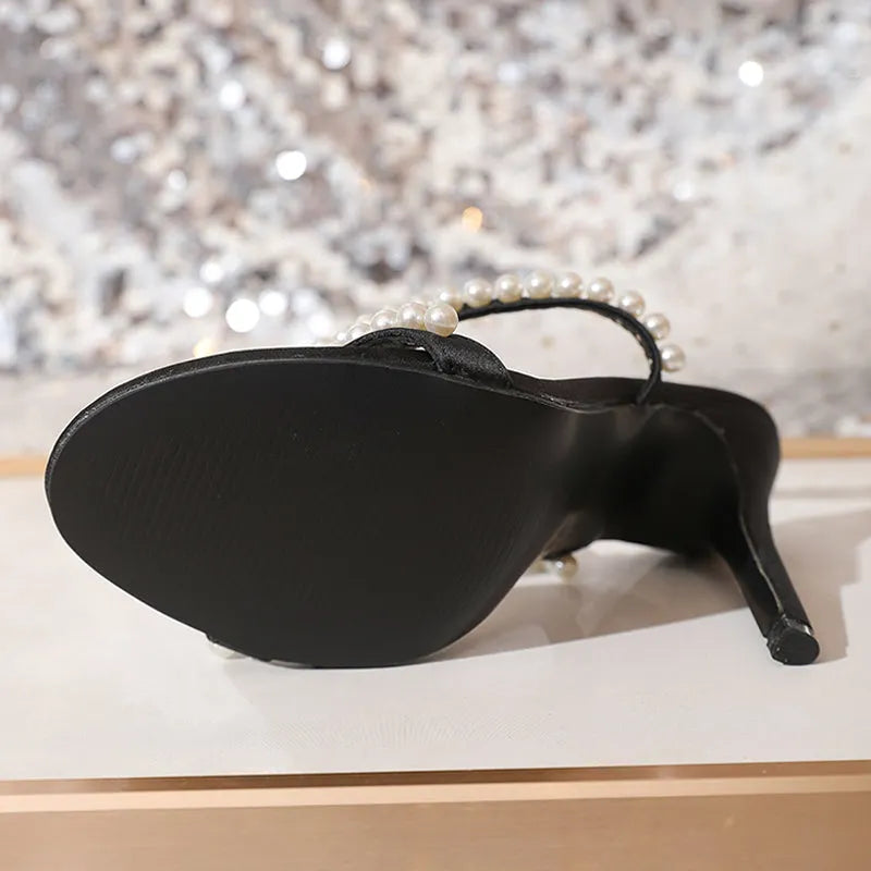 Effortlessly Elegant Shoes with a Timeless Design