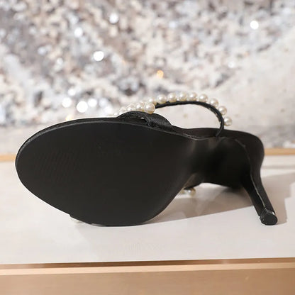 Effortlessly Elegant Shoes with a Timeless Design