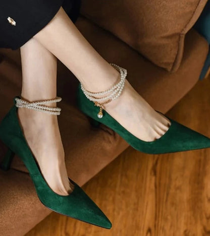 Classic Vintage Heels with a Flattering Fit