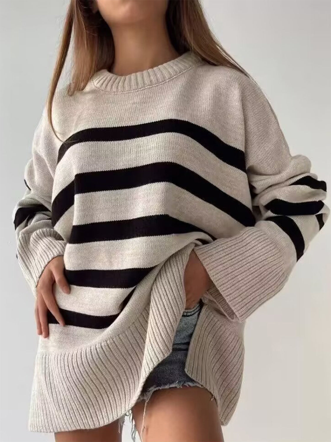 Lidia® | Striped slit sweater with a crew neck