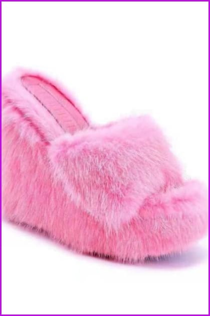 Classic Designed Slippers in a Timeless Cut