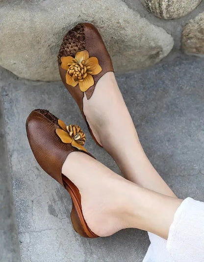 Effortlessly Elegant Slippers with a Timeless Design