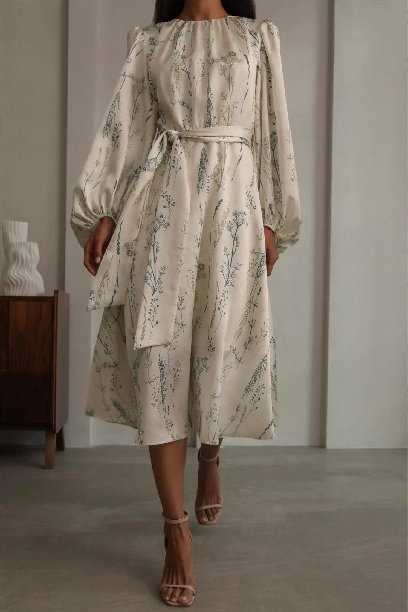 Lantern Sleeve Crew Collar Lace Up Midi Dress