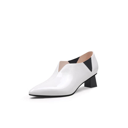 Effortlessly Elegant Garment with a Timeless Design