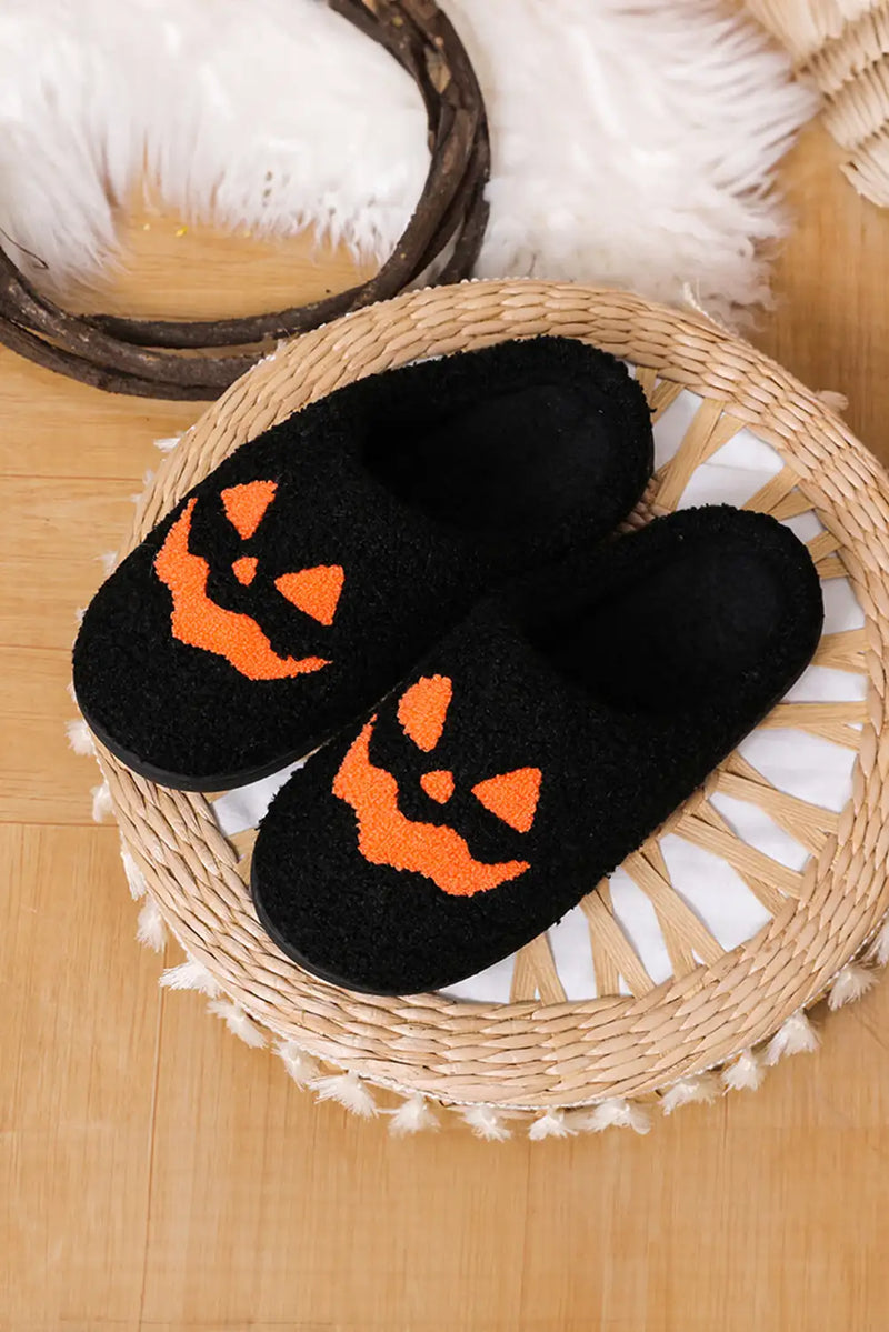 Finely Styled Slippers with a Classic Vintage Look