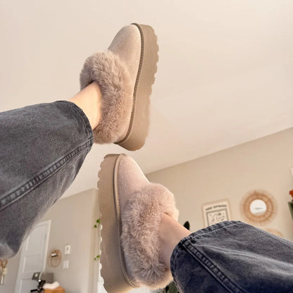 Elegantly Styled Slippers for Everyday Wear