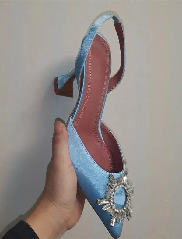 Classic Vintage Heels with a Flattering Fit