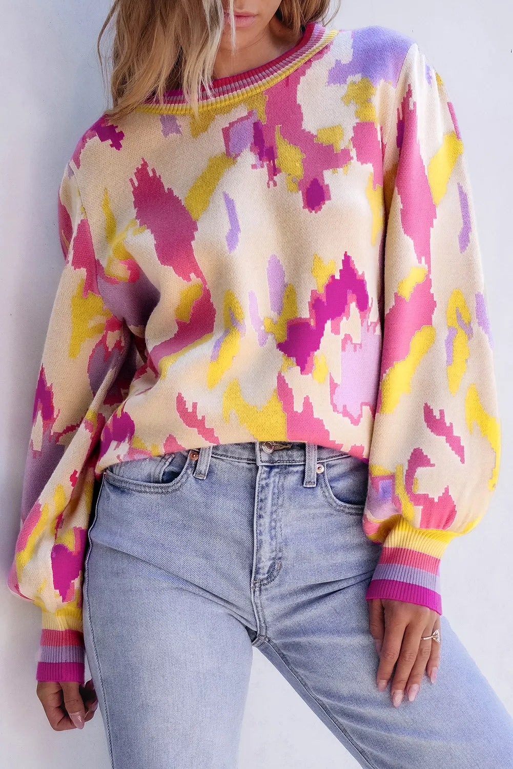 Kristina® | Contrasting long-sleeved sweater with a crew neck