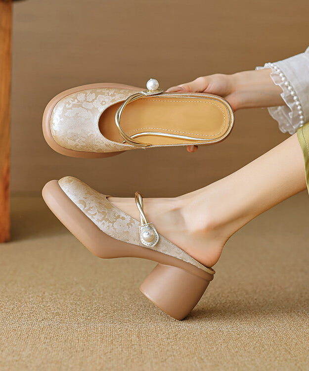 Finely Styled Sandals with a Classic Vintage Look