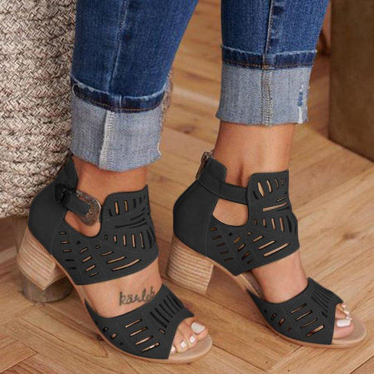 Effortlessly Elegant Shoes with a Timeless Design