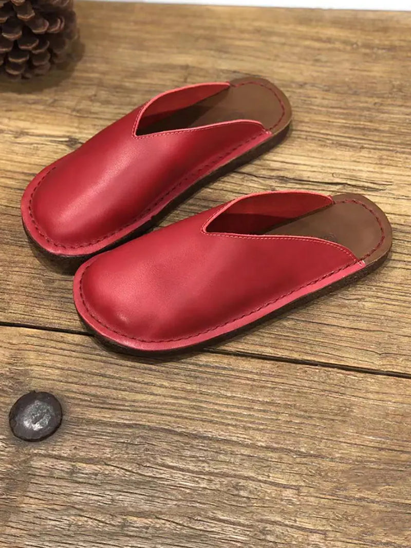 Effortlessly Elegant Slippers with a Timeless Design