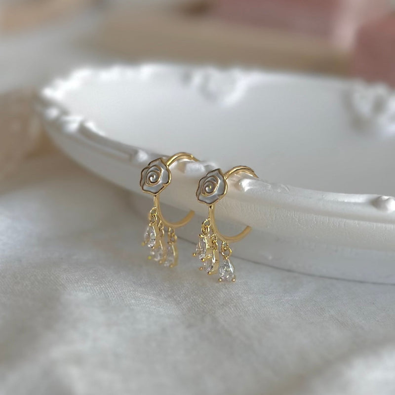 [] Emilia White Rose Earrings