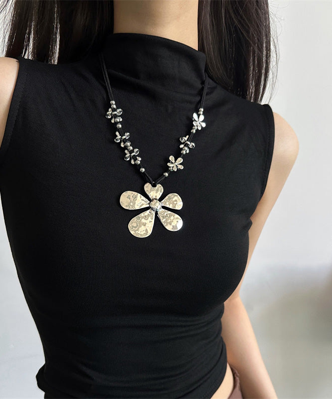 Style Metal Flower Pendant Necklace