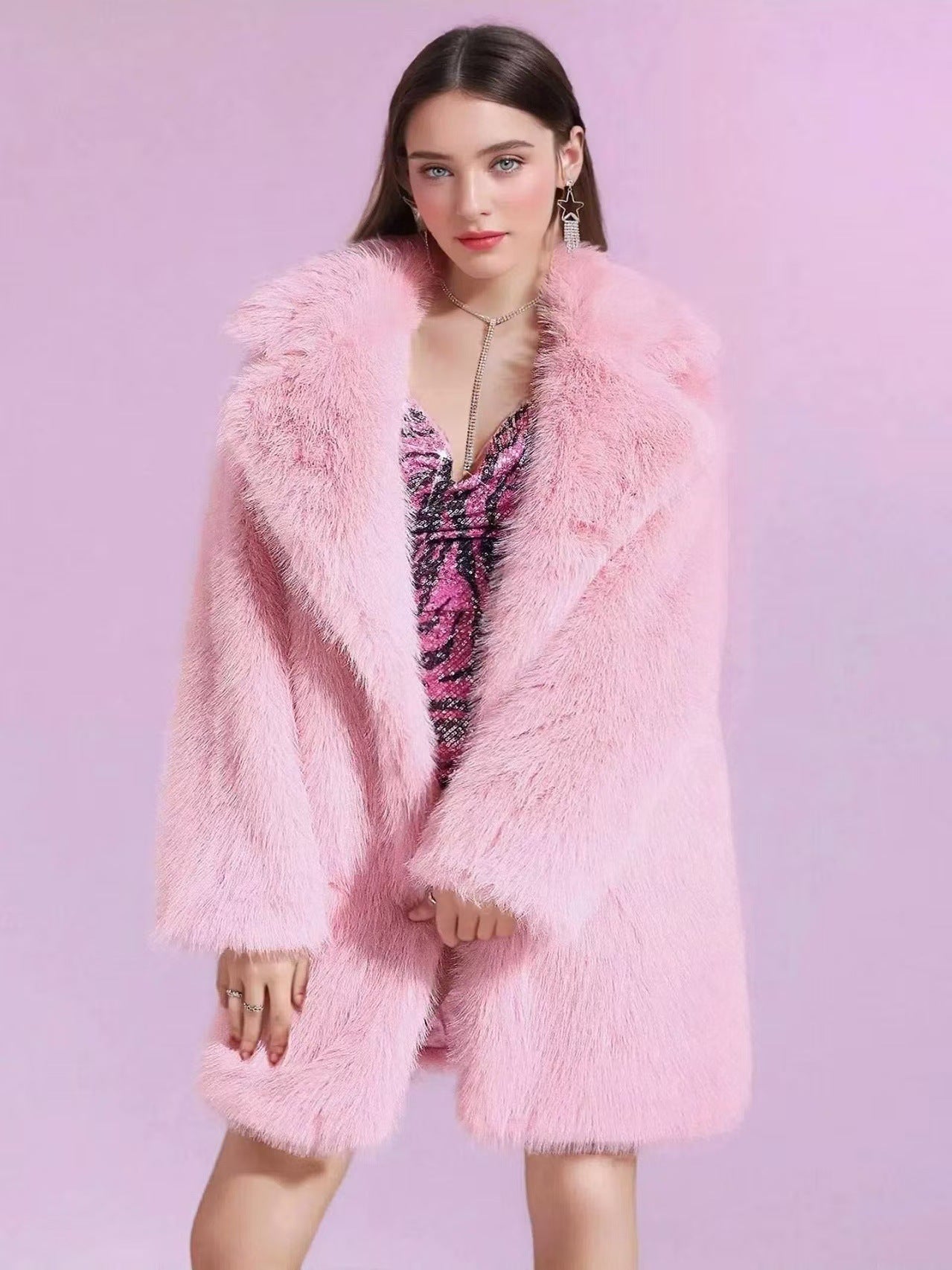 Beautifully Finished Coat in a Timeless Design