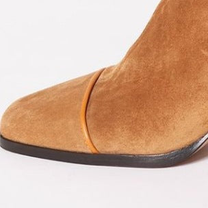 Graceful Orthopedic Boots for Modern Look