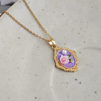 Vihana Retro Pearl Necklace