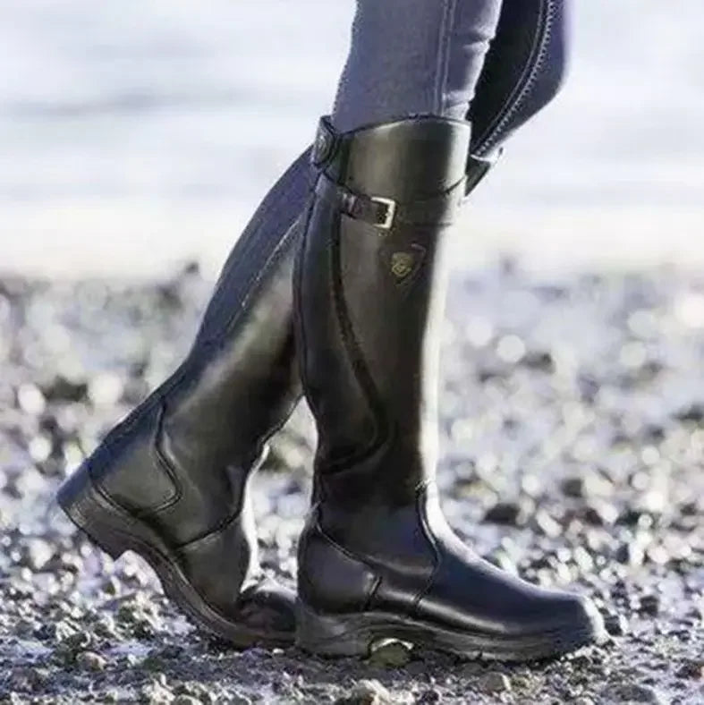 JO | Comfortable and durable orthopaedic boots