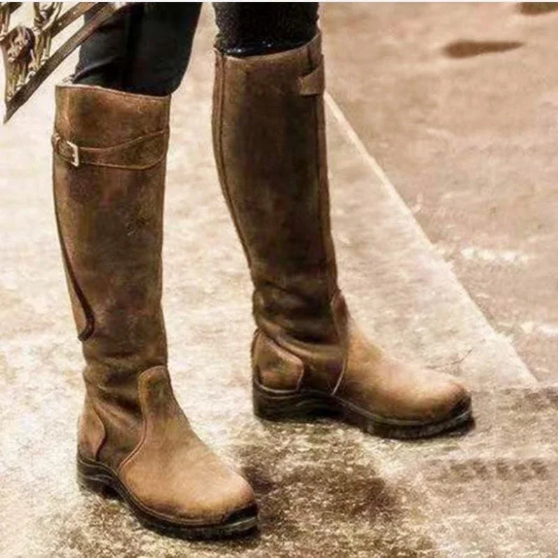 JO | Comfortable and durable orthopaedic boots