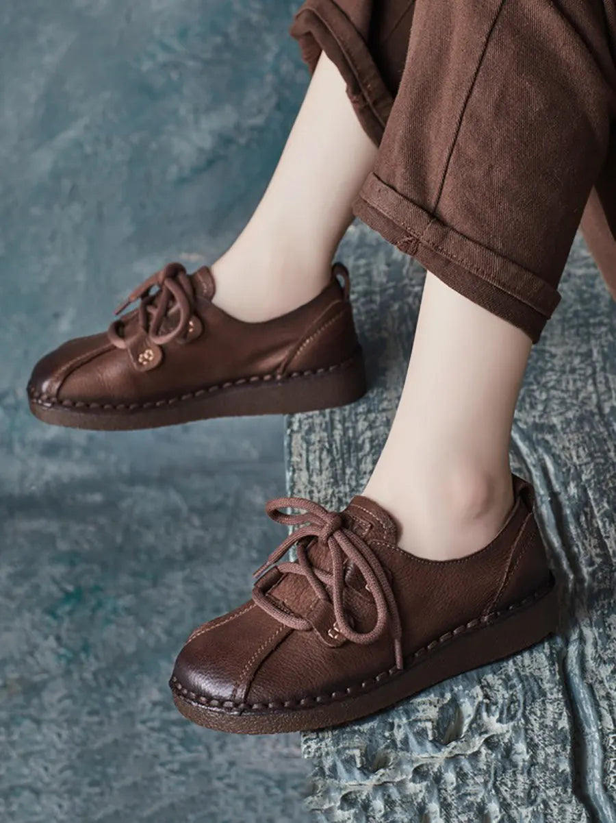 Effortlessly Elegant Shoes with a Timeless Design