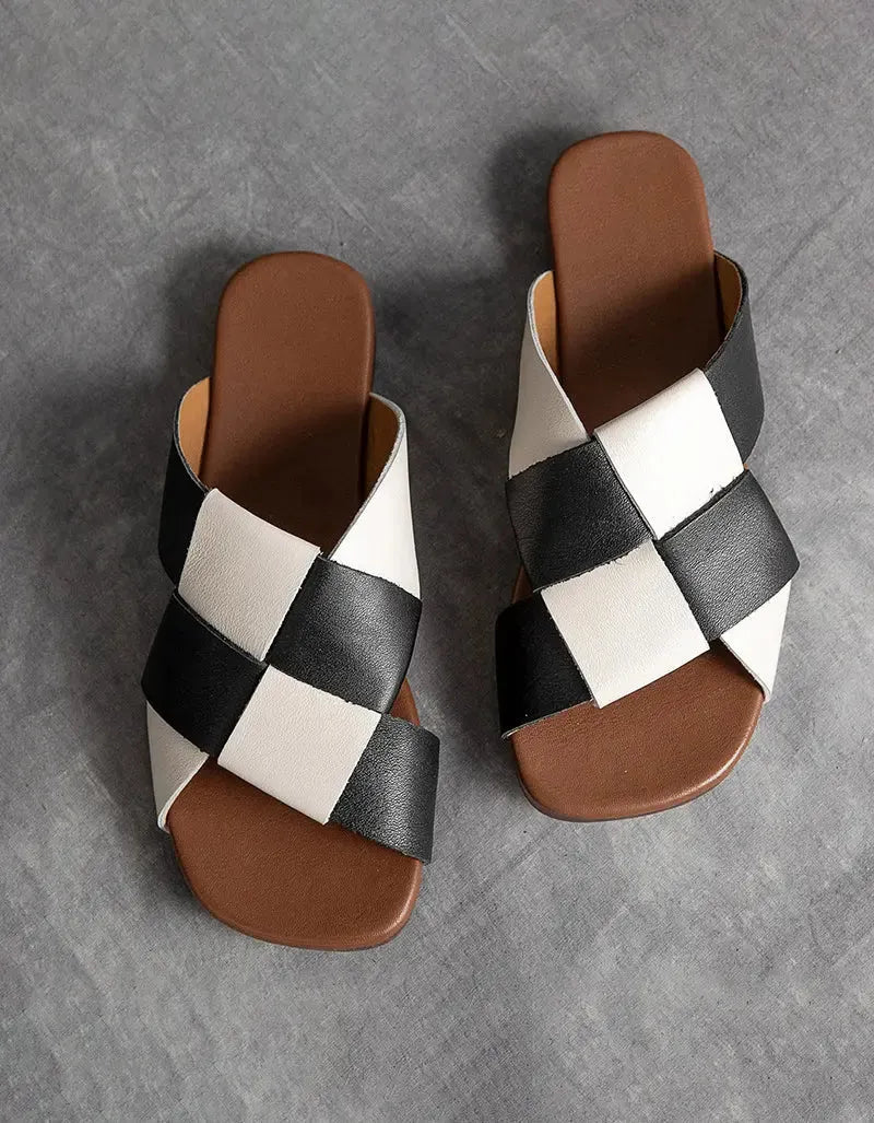 Casually Elegant Slippers with a Refined Edge