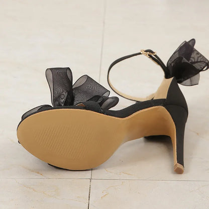 Subtly Elegant Shoes with a Refined Vintage Look